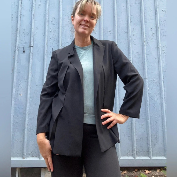 MaxMara Light Wool Black  Blazer, size 14 (European 44) - Picture 2 of 10